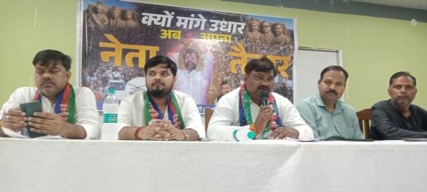 लोकजनशक्ति पार्टी के प्रदेश अध्यक्ष राजीव पासवान एवं अन्य पदाधिकारियों का छाया चित्र लोकजनशक्ति पार्टी के प्रदेश अध्यक्ष राजीव पासवान एवं अन्य पदाधिकारियों का छाया चित्र