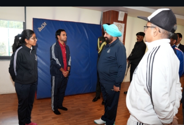 राज्यपाल  गुरमीत सिंह मसूरी स्थित लाल बहादुर शास्त्री राष्ट्रीय प्रशासन अकादमी का भ्रमण करते हुए।