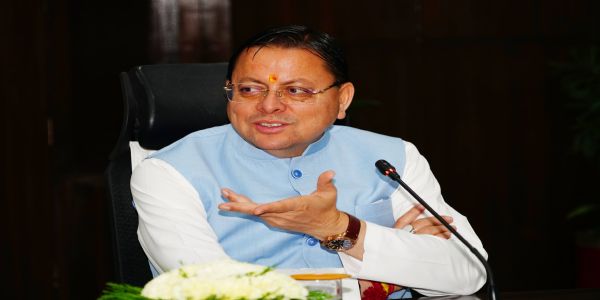 मुख्यमन्त्रिणा धामिना उक्तं यत् घोषणानां लंबिताः शासनादेशाः १५ जूनपर्यन्तं निर्गम्यन्ताम्