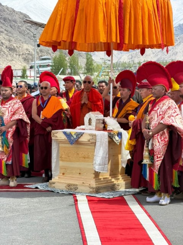 लेह में ‘तथागत के पवित्र अवशेषों की प्रदर्शनी’ के उद्घाटन कार्यक्रम की फोटो