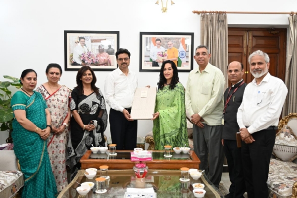 डीयू कुलपति आईसीसीआर के प्रतिनिधिमंडल से मुलाकात करते हुए। डीयू कुलपति आईसीसीआर के प्रतिनिधिमंडल से मुलाकात करते हुए।