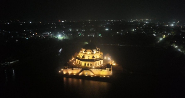 जगमगाता शेरशाह मकबरा जगमगाता शेरशाह मकबरा