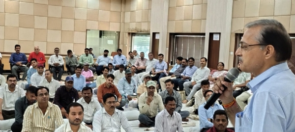 लोक शिक्षण संचालनालय के अपर संचालक डॉ. मनीष शर्मा ने आनंद सभा कार्यशाला को किया संबोधित लोक शिक्षण संचालनालय के अपर संचालक डॉ. मनीष शर्मा ने आनंद सभा कार्यशाला को किया संबोधित