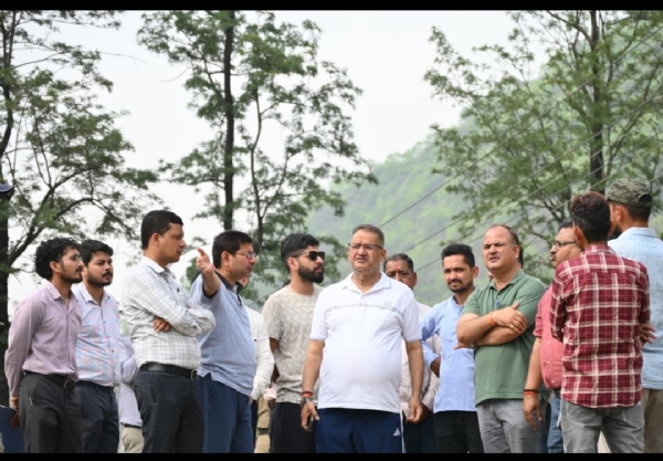 मंत्री गणेश जोशी आपदा कार्यों का निरीक्षण।