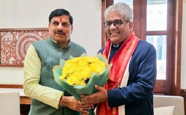 केन्द्रीय मंत्री भूपेन्द्र यादव और मुख्यमंत्री मोहन यादव (फाइल फोटो)