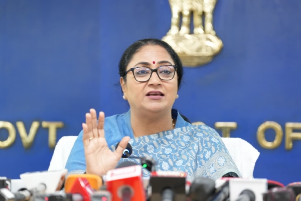 दिल्ली की मुख्यमंत्री रेखा गुप्ता (फाइल फोटो) दिल्ली की मुख्यमंत्री रेखा गुप्ता (फाइल फोटो)