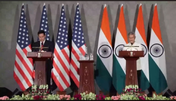 अमेरिकी विदेश मंत्री के साथ प्रेस वार्ता करते एस जयशंकर अमेरिकी विदेश मंत्री के साथ प्रेस वार्ता करते एस जयशंकर