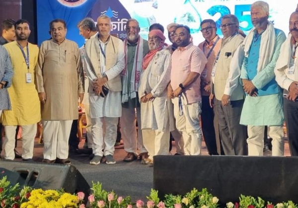 नागपुर में आयोजित कार्यक्रम में पर्यावरण पत्रकार विवेक मिश्रा नागपुर में आयोजित कार्यक्रम में पर्यावरण पत्रकार विवेक मिश्रा