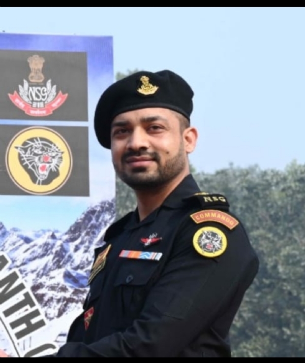 देहरादून निवासी मेजर अखिलेश भट्ट ।
