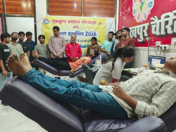 एमएमएमयूटी के छात्र-छात्राओं ने किया स्वैच्छिक रक्तदान, मानव सेवा का दिया प्रेरक संदेश एमएमएमयूटी के छात्र-छात्राओं ने किया स्वैच्छिक रक्तदान, मानव सेवा का दिया प्रेरक संदेश