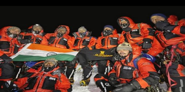 देवभूमेः वीराणां शौर्यं,सैनिकाः20 दिनेषु अजयन् एवरेस्टशिखरम्