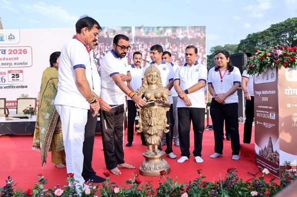खजुराहो में योग दिवस के काउंटडाउन महोत्सव का शुभारंभ खजुराहो में योग दिवस के काउंटडाउन महोत्सव का शुभारंभ