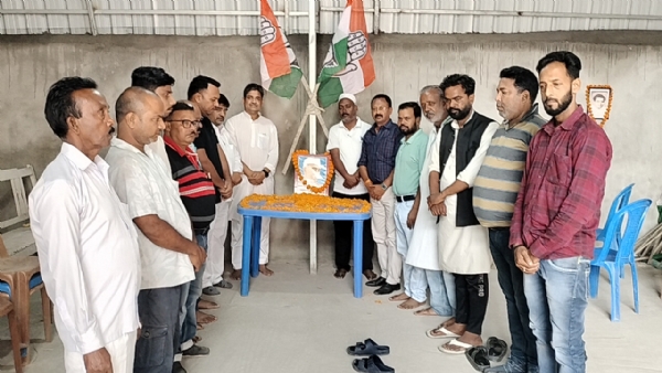 पंडित जवाहरलाल नेहरू की पुण्यतिथि पर कांग्रेस कार्यकर्ताओं ने दी श्रद्धांजलि पंडित जवाहरलाल नेहरू की पुण्यतिथि पर कांग्रेस कार्यकर्ताओं ने दी श्रद्धांजलि