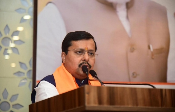भारतीय जनता पार्टी (भाजपा) के राष्ट्रीय अध्यक्ष नितिन नबीन बैठक को संबोधित करते हुए।