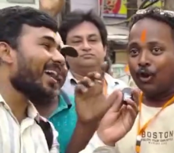 पश्चिम बंगाल विधानसभा चुनाव में चर्चित हुआ सूरत का दीप प्रजापति