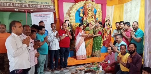 स्वर्णरेखा घाट में मां बाघेश्वरी की प्रतिमा विसर्जित