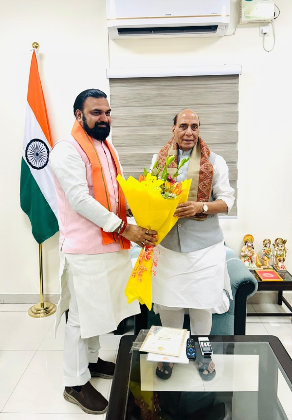 राजनाथ सिंह के साथ सीएम