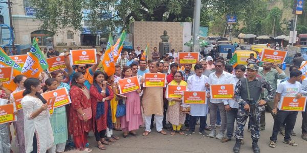 भाजपा नेता कृष्णेन्दु मुखर्जी समाचरितवान् धन्यवाद यात्राम्