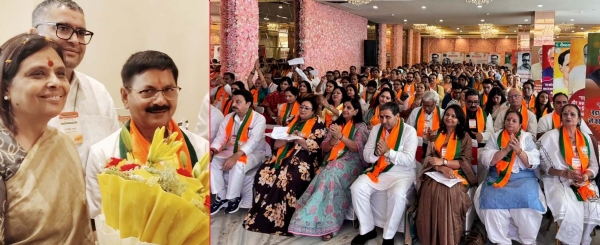 गुरुग्राम में भाजपा के प्रशिक्षण शिविर के दौरान नवनियुक्त प्रदेश अध्यक्ष डा. अर्चना गुप्ता का स्वागत करते संगठन मंत्री फणींद्रनाथ व मौजूद पदाधिकारी।