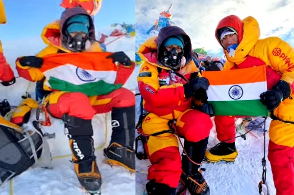 माउंट एवरेस्ट पर तिरंगा फहराते हुए अंजना यादव