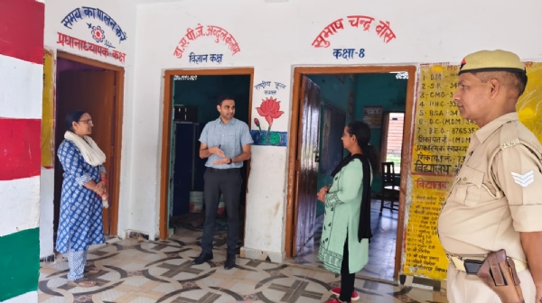 जिलाधिकारी ने किया निरीक्षण