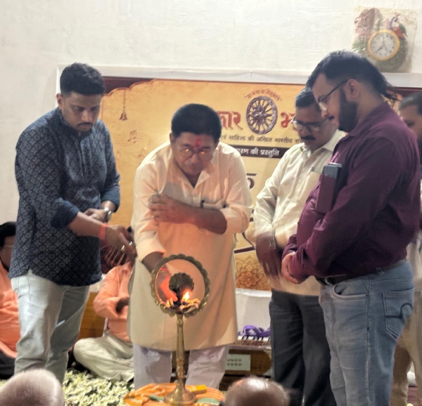 छपरा जंक्शन पर संस्कार भारती द्वारा मासिक संगीत संध्या का हुआ आयोजन