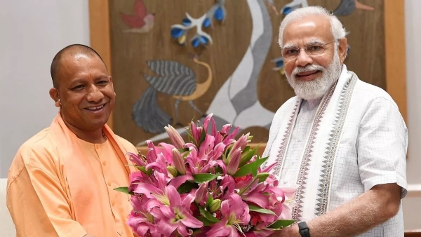 यूपी के विकास में पीएम मोदी के सारथी बने सीएम योगी यूपी के विकास में पीएम मोदी के सारथी बने सीएम योगी