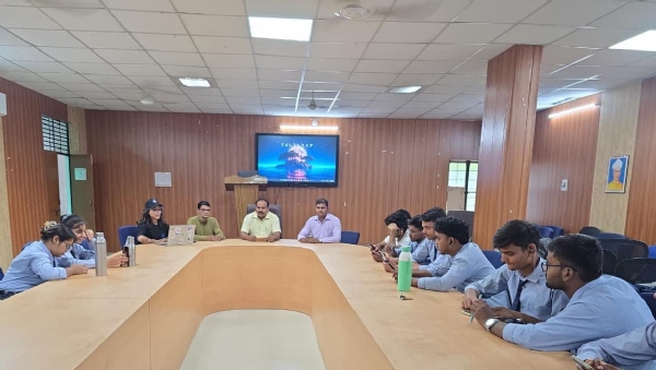 व्यवसाय प्रबंधन छात्रो को आधुनिक एआई टूल्स से परिचित कराया गया व्यवसाय प्रबंधन छात्रो को आधुनिक एआई टूल्स से परिचित कराया गया