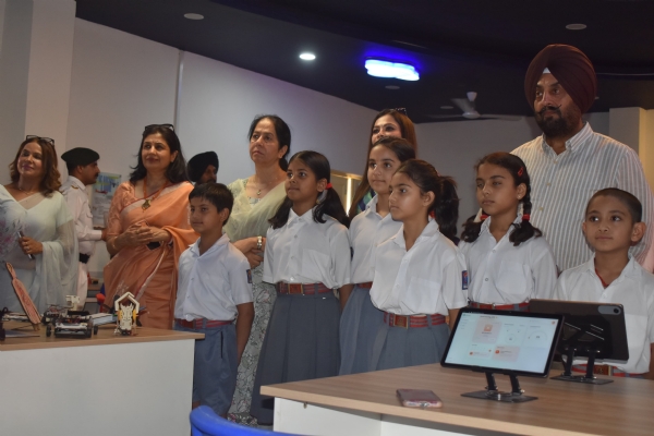 सप्त शक्ति कमान ने किया वीर नारियों का सम्मान, सेना के बच्चों के भविष्य के लिए शिक्षा को प्रोत्साहन सप्त शक्ति कमान ने किया वीर नारियों का सम्मान, सेना के बच्चों के भविष्य के लिए शिक्षा को प्रोत्साहन
