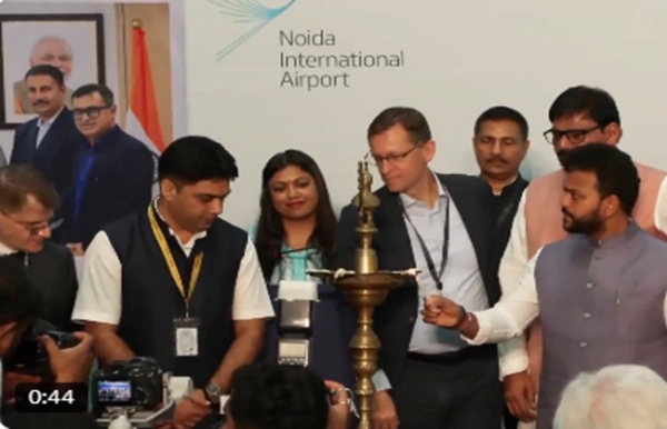 नोएडा इंटरनेशनल एयरपोर्ट का उद्घाटन करते नागरिक उड्डयन मंत्री राम मोहन नायडू नोएडा इंटरनेशनल एयरपोर्ट का उद्घाटन करते नागरिक उड्डयन मंत्री राम मोहन नायडू