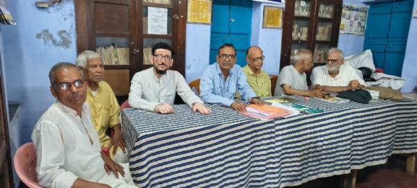 बैठक में शामिल लोग