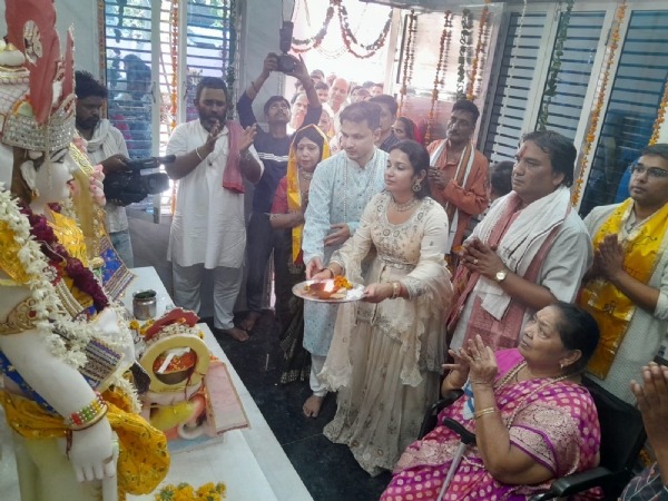 धूमधाम से बिराजे प्रभु राम, भ्राता लक्ष्मण और माता सीता