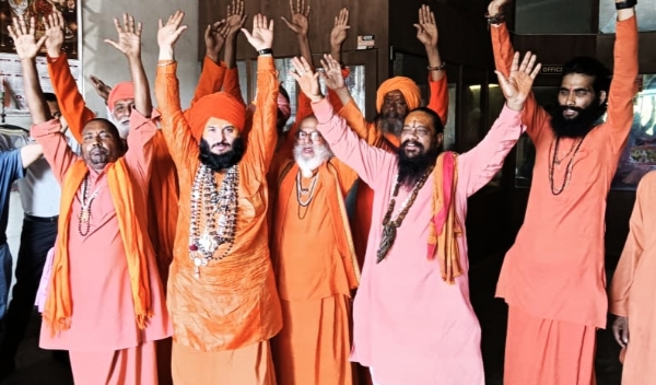 अमरनाथ यात्रा की तैयारियों पर साधु धर्म स्थान सुरक्षा समिति की बैठक अमरनाथ यात्रा की तैयारियों पर साधु धर्म स्थान सुरक्षा समिति की बैठक