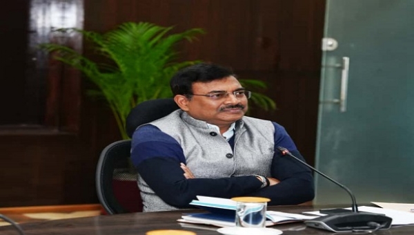 मुख्य सचिव आनंद बर्द्धन। मुख्य सचिव आनंद बर्द्धन।