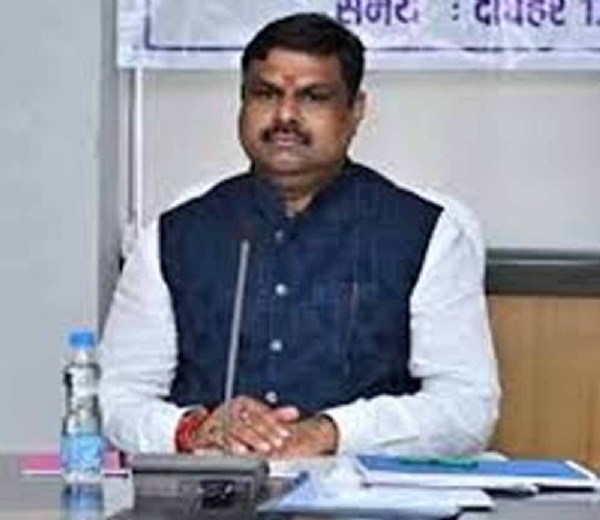 स्कूल शिक्षा मंत्री गजेंद्र यादव