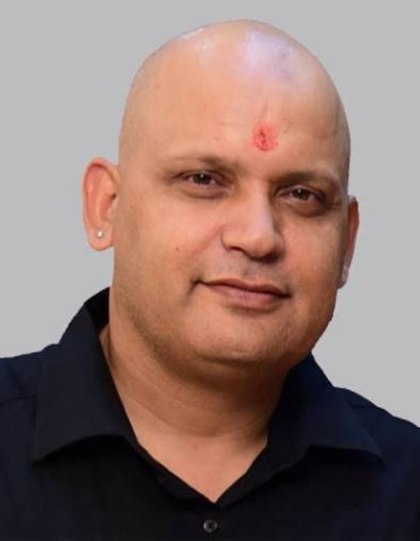 आशीष वशिष्ठ