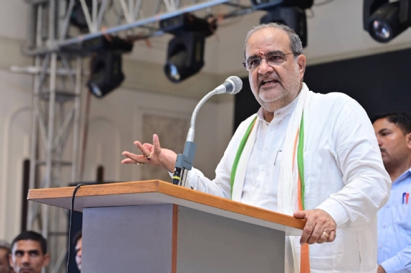 मुरादाबाद में आयोजित प्रबंधक/शिक्षक सम्मेलन को संबोधित करते  कैबिनेट मंत्री चौधरी भूपेंद्र सिंह।