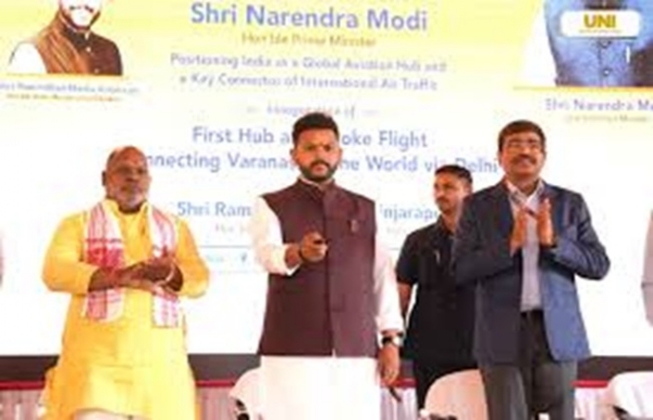 वाराणसी अंतरराष्ट्रीय एयरपोर्ट से पहली ‘ईजी कनेक्ट’ उड़ान लॉन्च करते राम मोहन नायडू