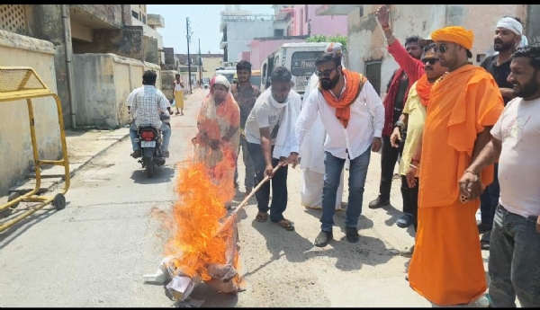 पुतला दहन