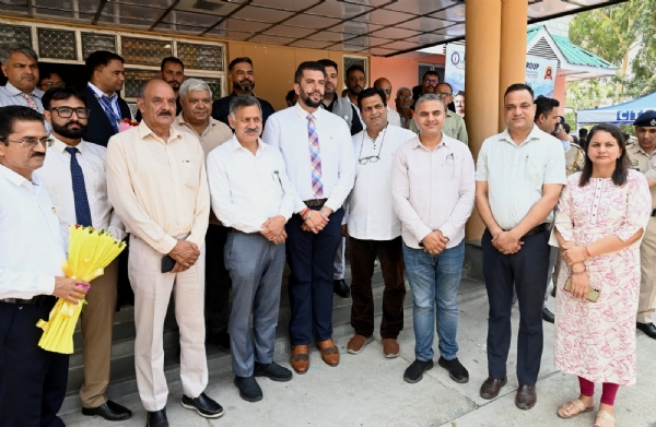पहली जॉब को एक ट्रेनिंग समझें, स्किल अपग्रेड करें राजेश धर्माणी