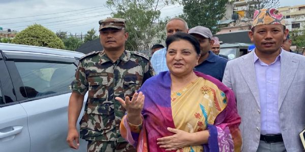 नेपालस्य पूर्व राष्ट्रपतिरवदत् - देशे प्रत्यक्ष निर्वाचित कार्यकारी प्रणाली उपयुक्ता न