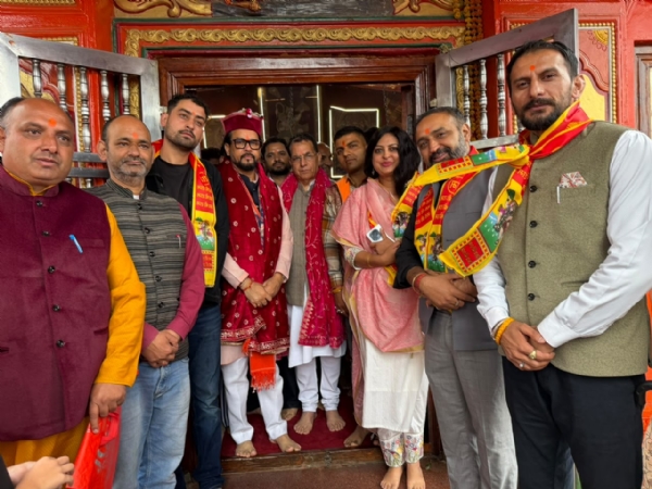 जाखू मंदिर में अनुराग ठाकुर जाखू मंदिर में अनुराग ठाकुर