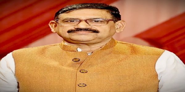भौतिकसंसाधनानि प्रकृतेः सौन्दर्यं विनाशयन्ति