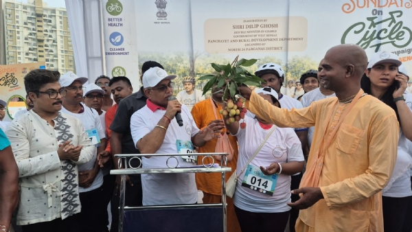 दिलीप घोष संडे ऑन साइकिल कार्यक्रम में