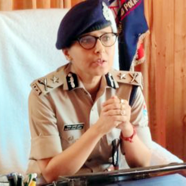 कुमाऊं परिक्षेत्र की नवनियुक्त पुलिस महानिरीक्षक निवेदिता कुकरेती कुमाऊं परिक्षेत्र की नवनियुक्त पुलिस महानिरीक्षक निवेदिता कुकरेती
