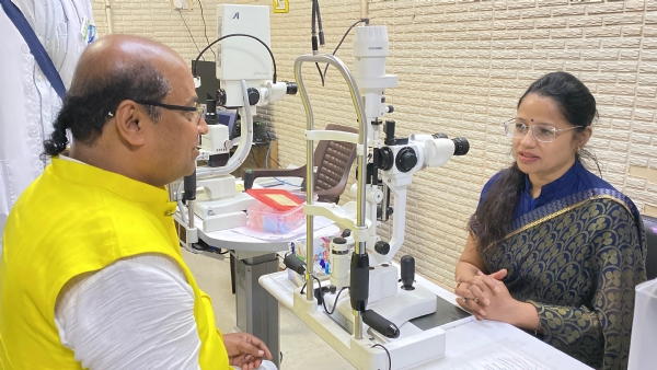 निरीक्षण के दौरान विधायक सुरेंद्र मैथानी और नेत्र रोग विशेषज्ञ डॉ शालिनी मोहन निरीक्षण के दौरान विधायक सुरेंद्र मैथानी और नेत्र रोग विशेषज्ञ डॉ शालिनी मोहन
