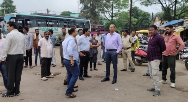 मेदिनीपुर में नए बस टर्मिनल निरीक्षण मेदिनीपुर में नए बस टर्मिनल निरीक्षण