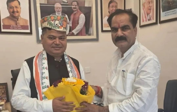 दरभंगा:मिथिला में बाढ़ नियंत्रण को लेकर केंद्र की पहल, सांसद ने दी 48 परियोजनाओं की जानकारी। दरभंगा:मिथिला में बाढ़ नियंत्रण को लेकर केंद्र की पहल, सांसद ने दी 48 परियोजनाओं की जानकारी।
