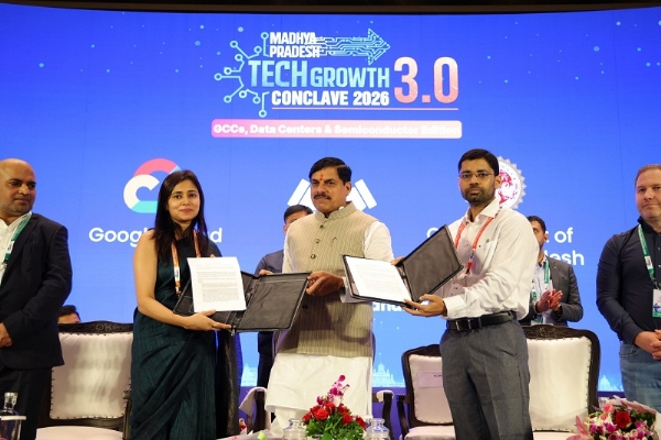 एमपी टेक ग्रोथ कॉन्क्लेव 3.0 में मुख्यमंत्री की उपस्थिति में गूगल प्ले एवं एमपीएसईडीसी के मध्य एमओयू का आदान-प्रदान एमपी टेक ग्रोथ कॉन्क्लेव 3.0 में मुख्यमंत्री की उपस्थिति में गूगल प्ले एवं एमपीएसईडीसी के मध्य एमओयू का आदान-प्रदान