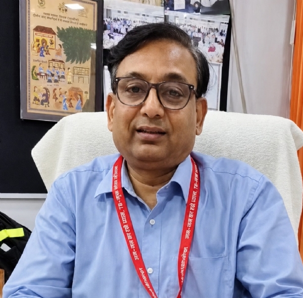 Dr. ऋषि सक्सेना Dr. ऋषि सक्सेना